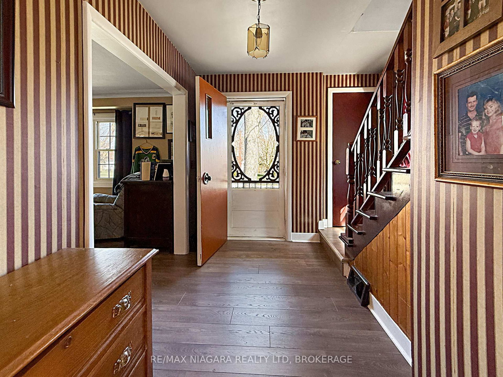 Detached House for sale at 21 Highland Avenue, Fort Erie, Ontario, L2A 2X6 - Central - MLS: X12313299