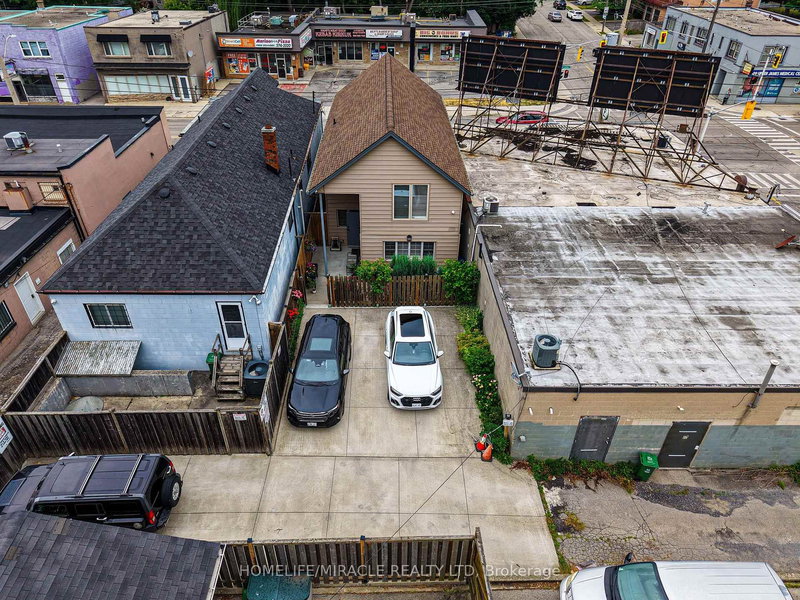 582 UPPER JAMES St, Hamilton, L9C 2Y6 | Image 3