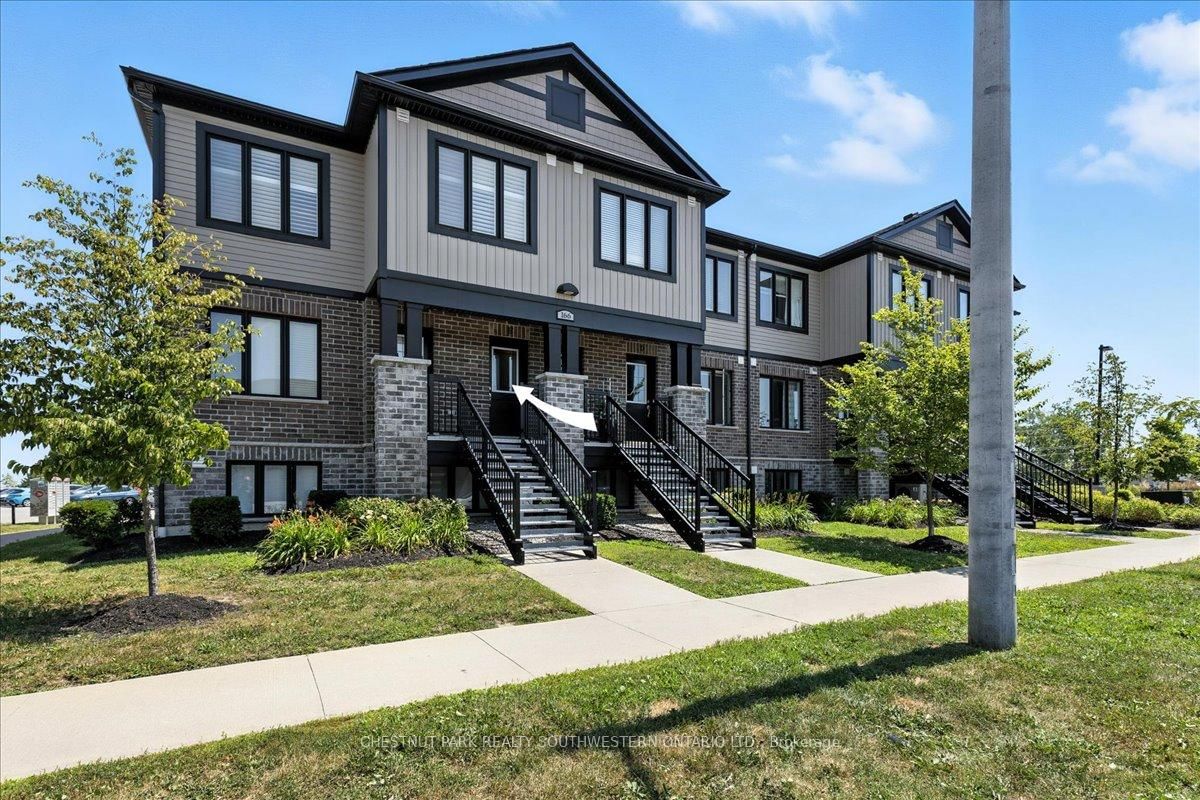 166 Rochefort Street, Unit B - Photo 2