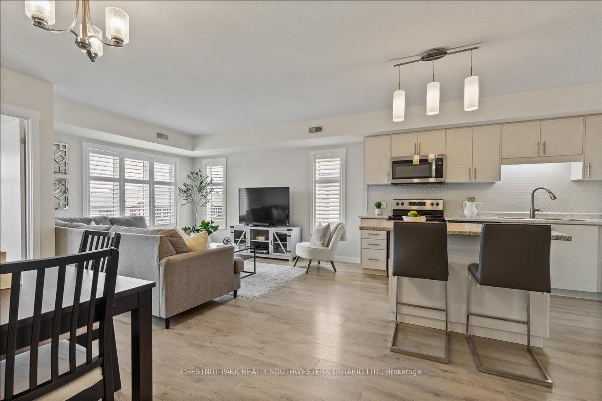 166 Rochefort Street, Unit B - Photo 7