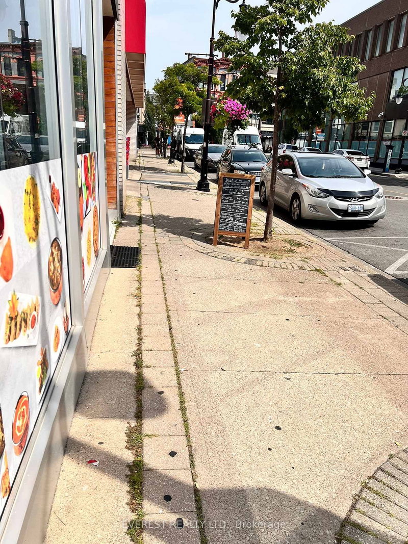 12 QUEEN St, St. Catharines, L2R 5G3 | Image 2