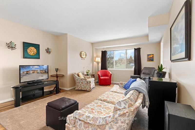 310 - 250 Robert St, Shelburne, L9V 3P9 | Image 2