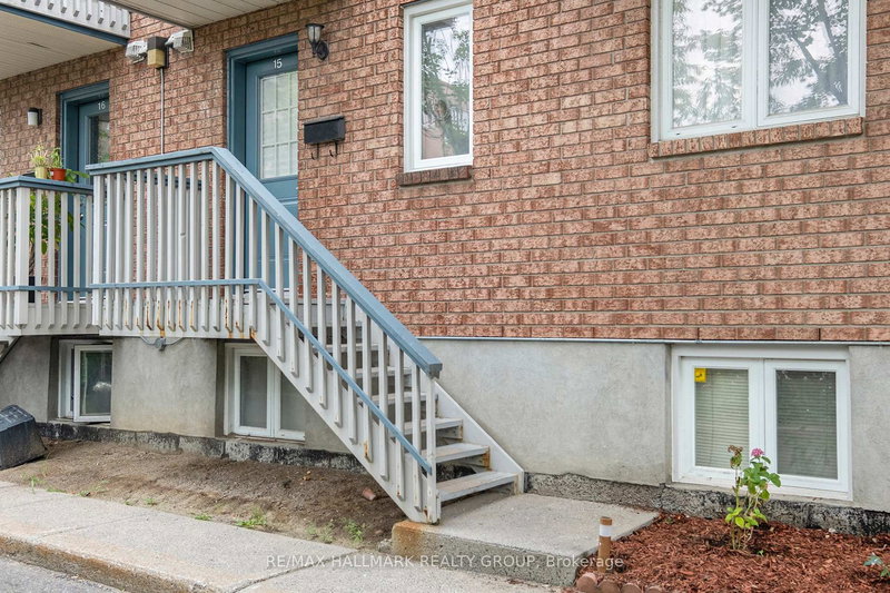 15 - 1204 Shillington Ave, Ottawa, K1Z 7Z4 | Image 2