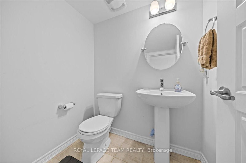 814 Stallion Cres, Stittsville, K2S 2G1 | Image 3