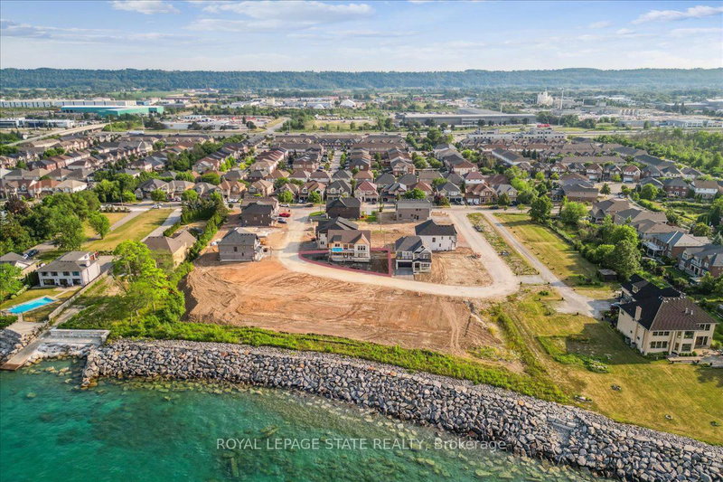 7 - 100 Watershore Dr, Hamilton, L8E 0C1 | Image 2