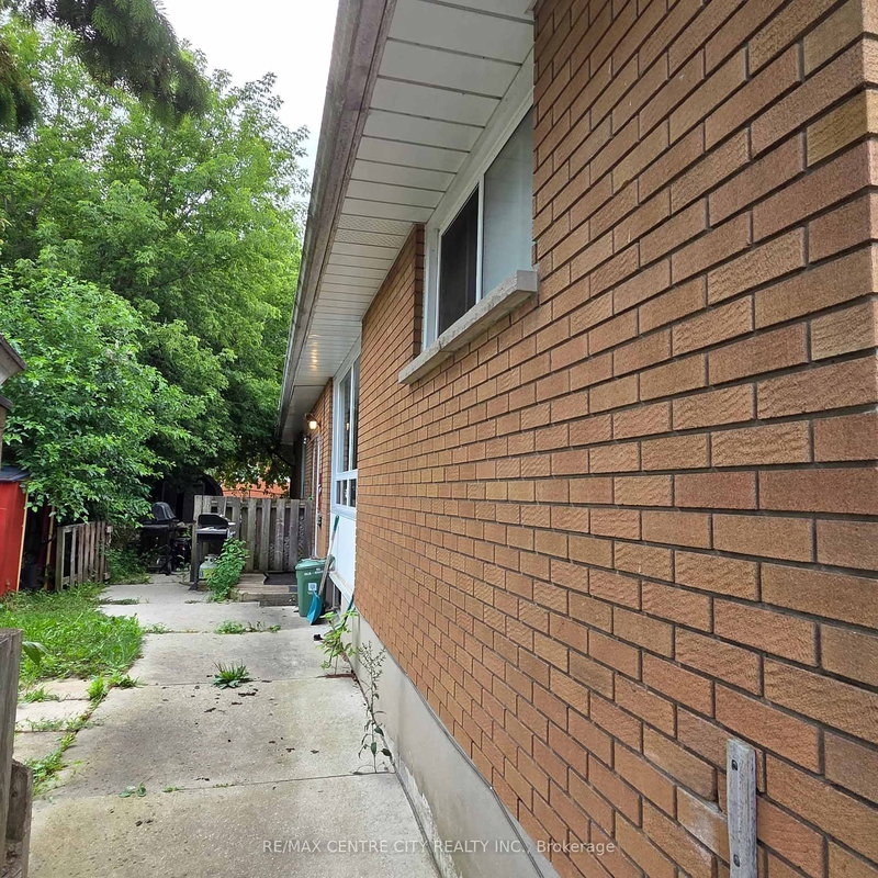 360 Stratton Dr, London East, N5W 4Z7 | Image 2