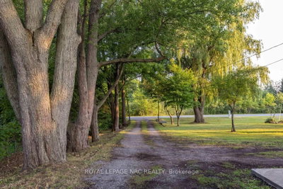 2432 Port Robinson Road — more photos