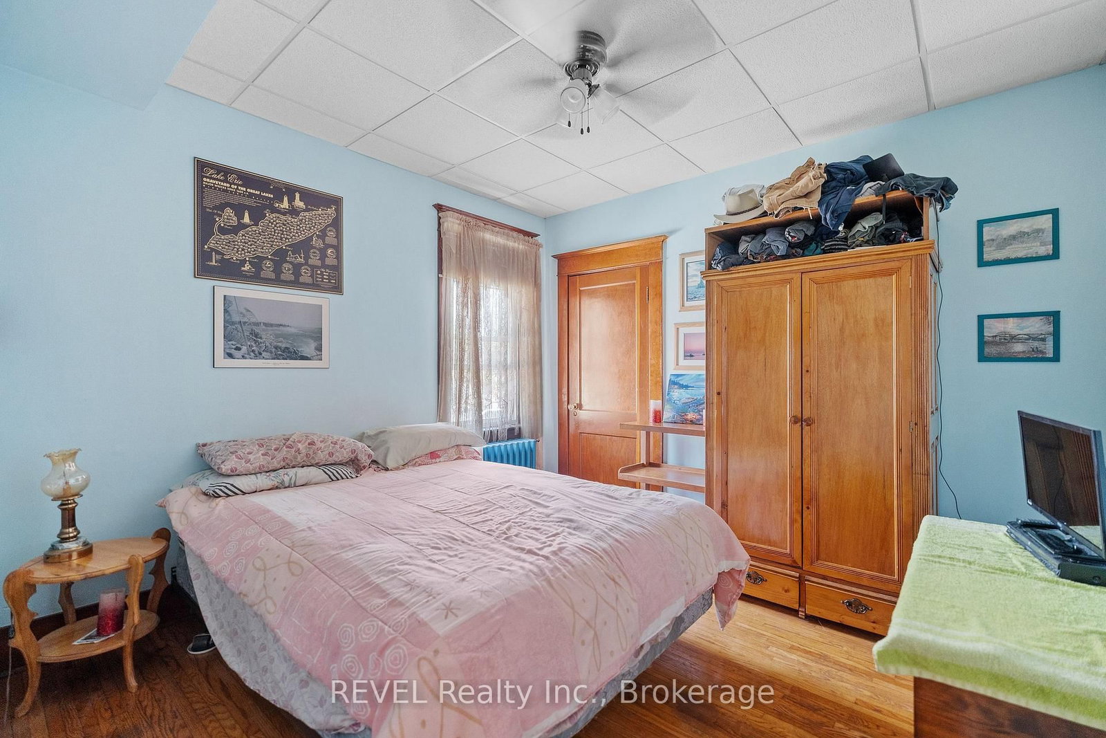 Detached House for sale at 208 NORTH Street, Fort Erie, Ontario, L2A 3R8 - Central - MLS: X12320020