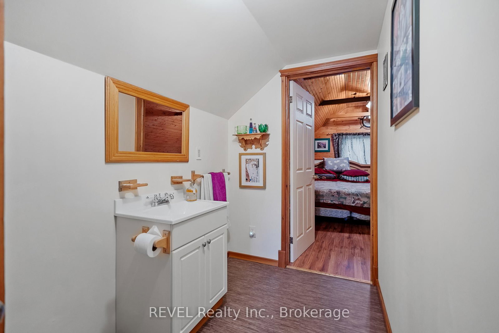 Detached House for sale at 208 NORTH Street, Fort Erie, Ontario, L2A 3R8 - Central - MLS: X12320020