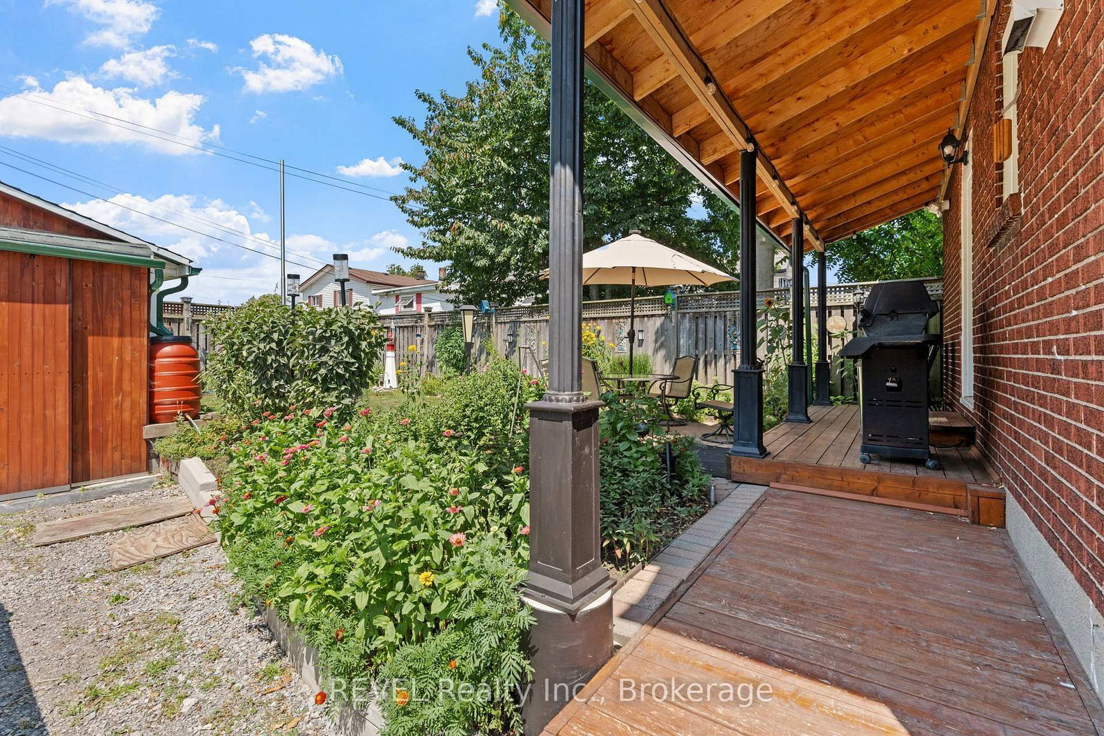 Detached House for sale at 208 NORTH Street, Fort Erie, Ontario, L2A 3R8 - Central - MLS: X12320020