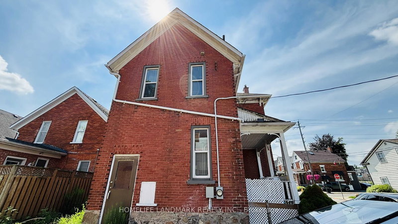 30 Regina St N, Waterloo, N2J 3A1 | Image 2