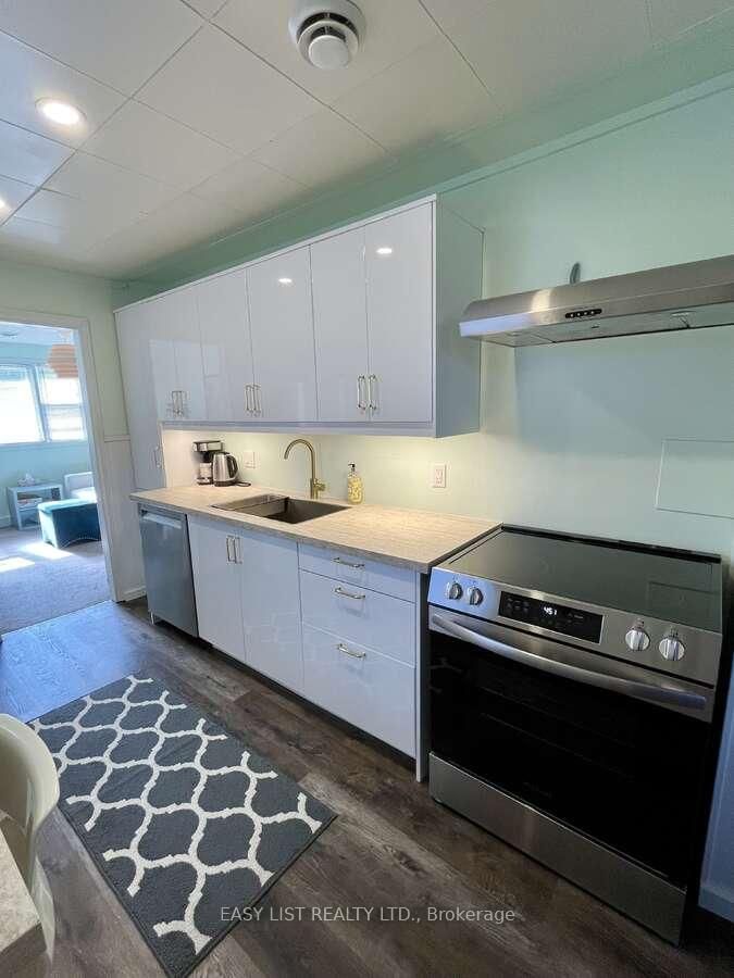 Detached House for sale at 35 Mary Street, Fort Erie, Ontario, L2A 4A4 - Central - MLS: X12322238