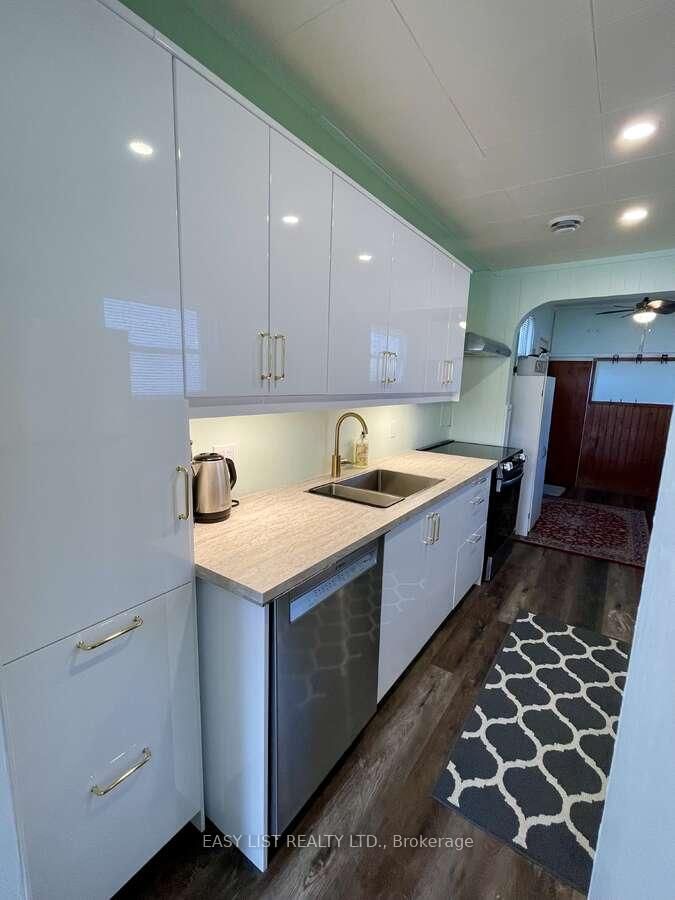 Detached House for sale at 35 Mary Street, Fort Erie, Ontario, L2A 4A4 - Central - MLS: X12322238