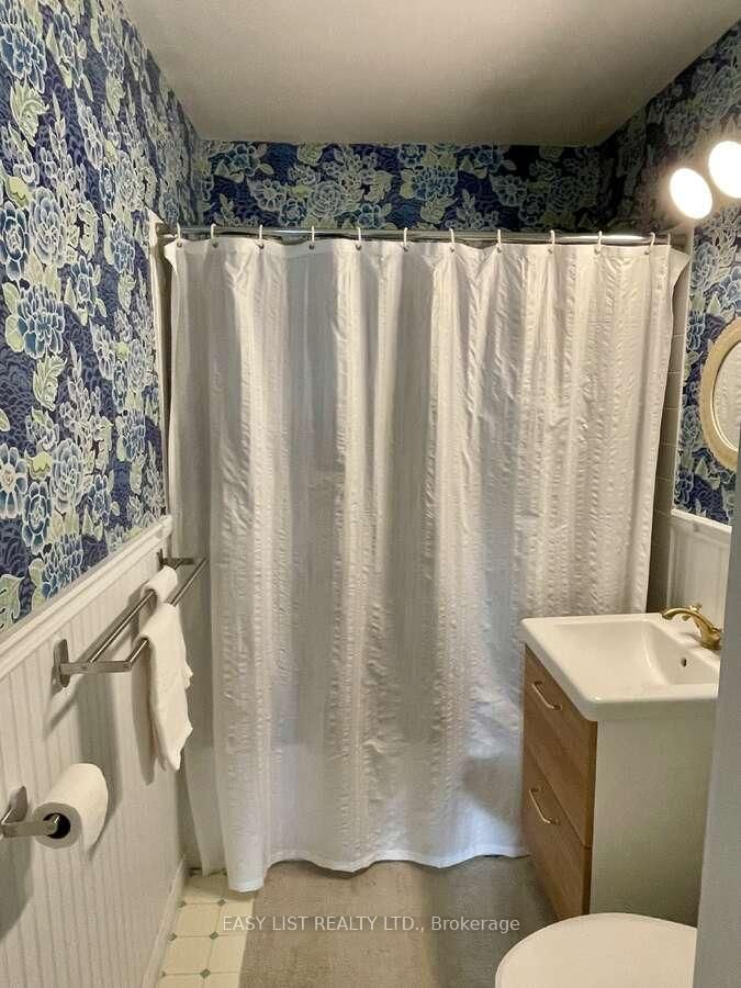 Detached House for sale at 35 Mary Street, Fort Erie, Ontario, L2A 4A4 - Central - MLS: X12322238