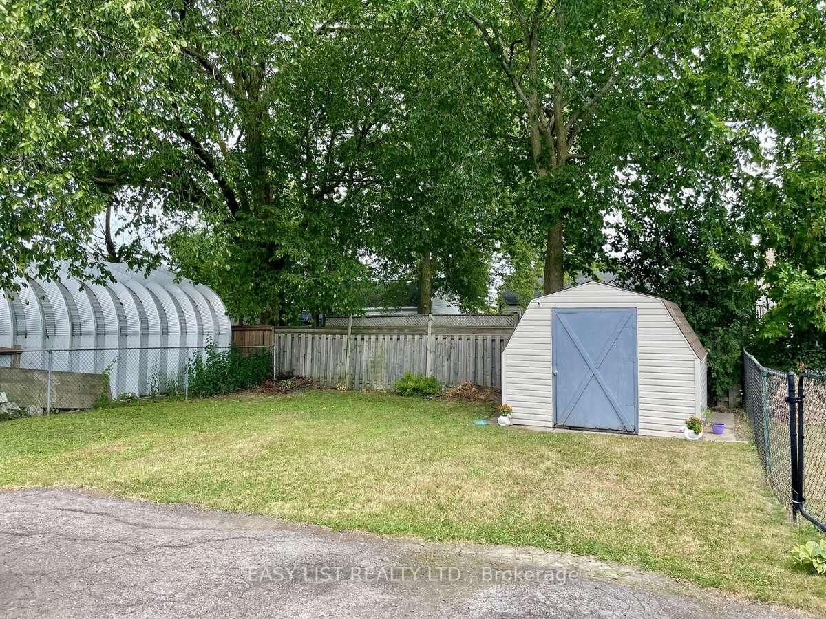 Detached House for sale at 35 Mary Street, Fort Erie, Ontario, L2A 4A4 - Central - MLS: X12322238