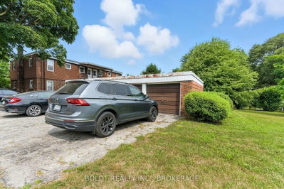 5736 Woodland Boulevard — more photos