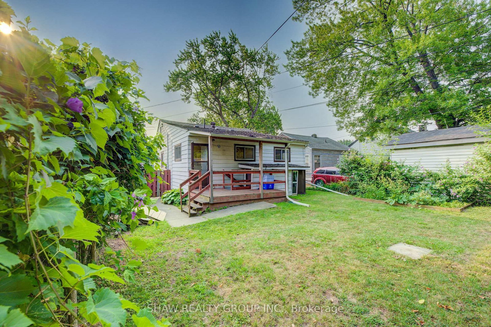 Detached House sold at 259 Julian Avenue, Hamilton, Ontario, L8H 5S3 - Normanhurst - MLS: X12324156