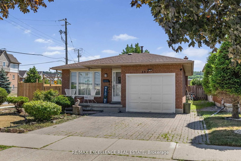 102 Juniper Dr, Hamilton, L8E 4G6 | Image 3