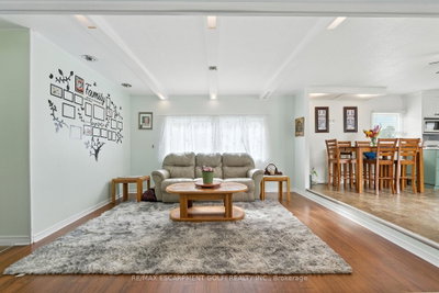 4588 Martha Lane — photo 3
