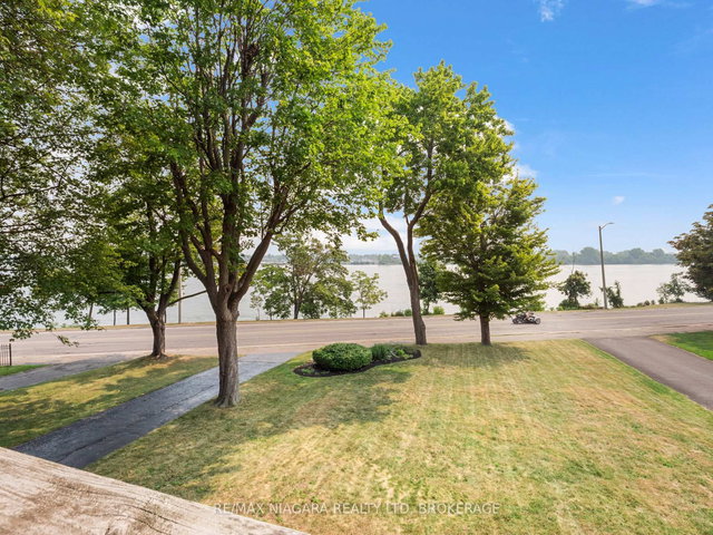 735 Niagara Boulevard