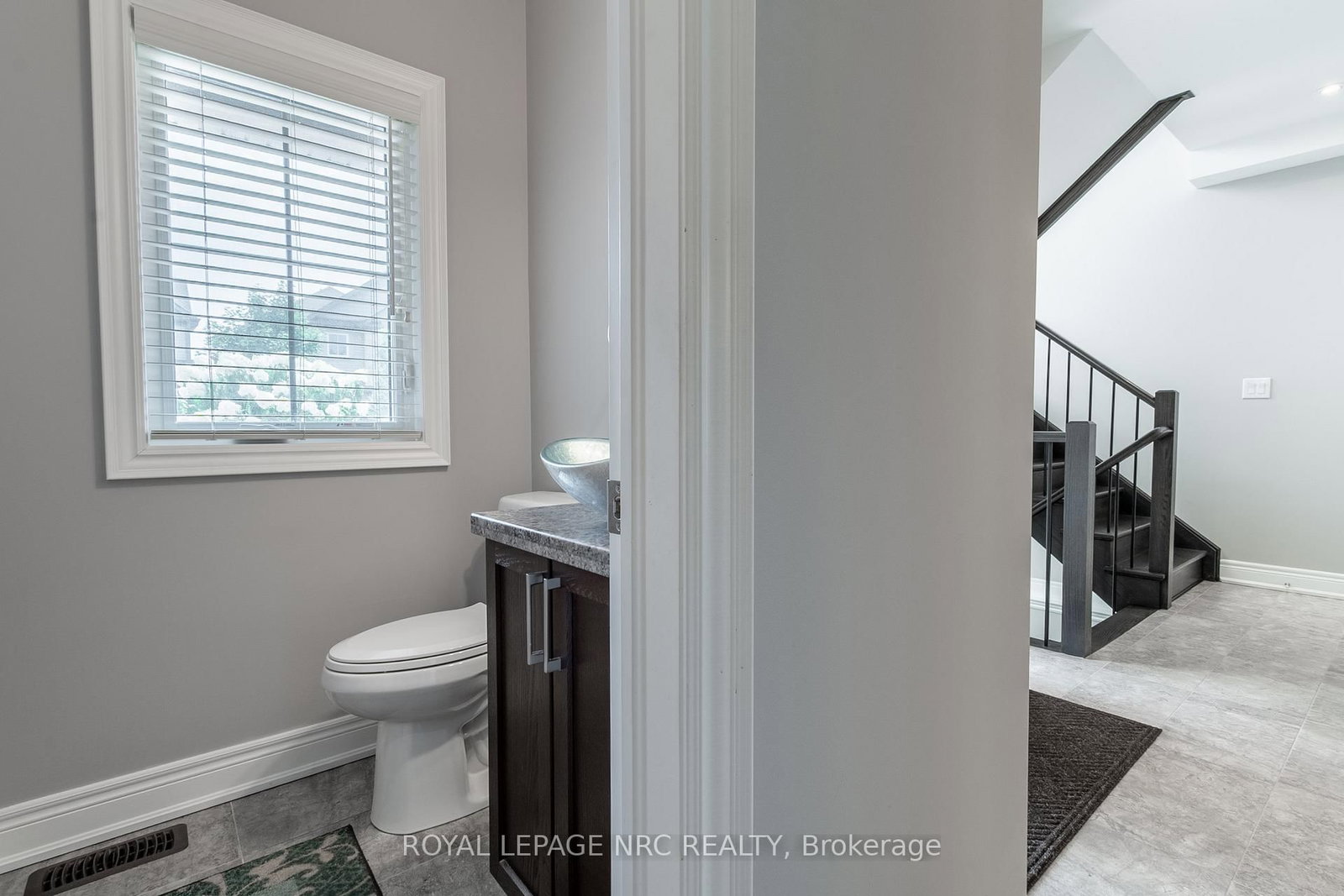 7231 Lionshead Avenue, Unit 30 - Photo 11