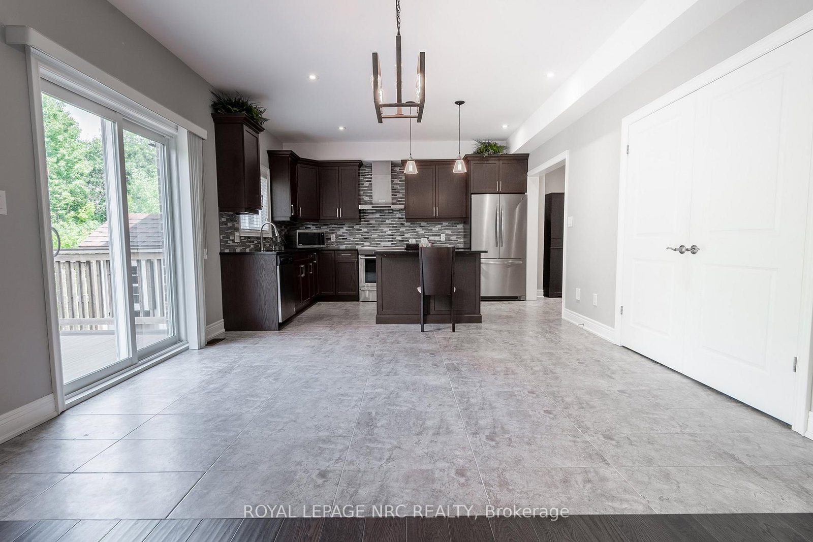 7231 Lionshead Avenue, Unit 30 - Photo 20