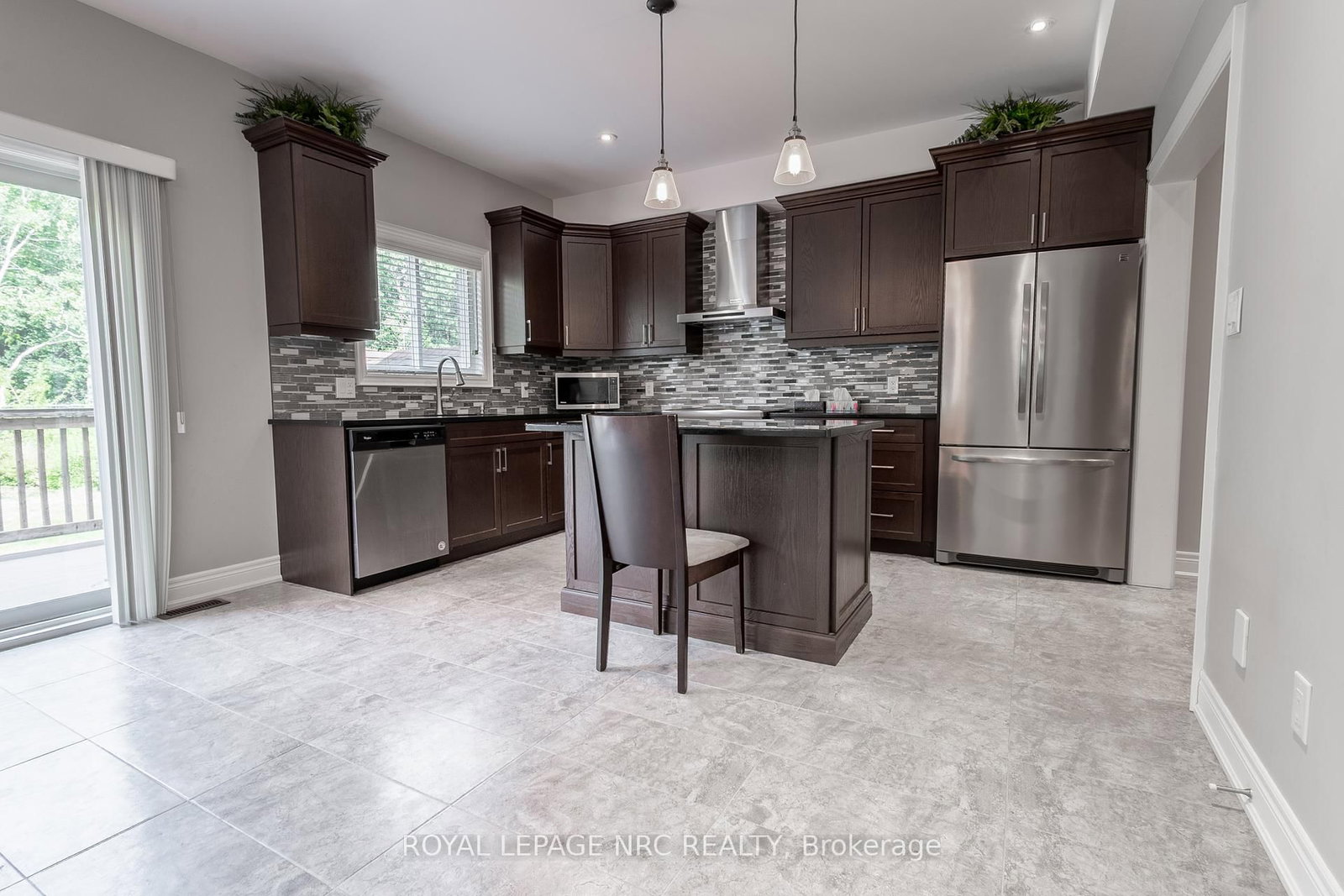 7231 Lionshead Avenue, Unit 30 - Photo 23