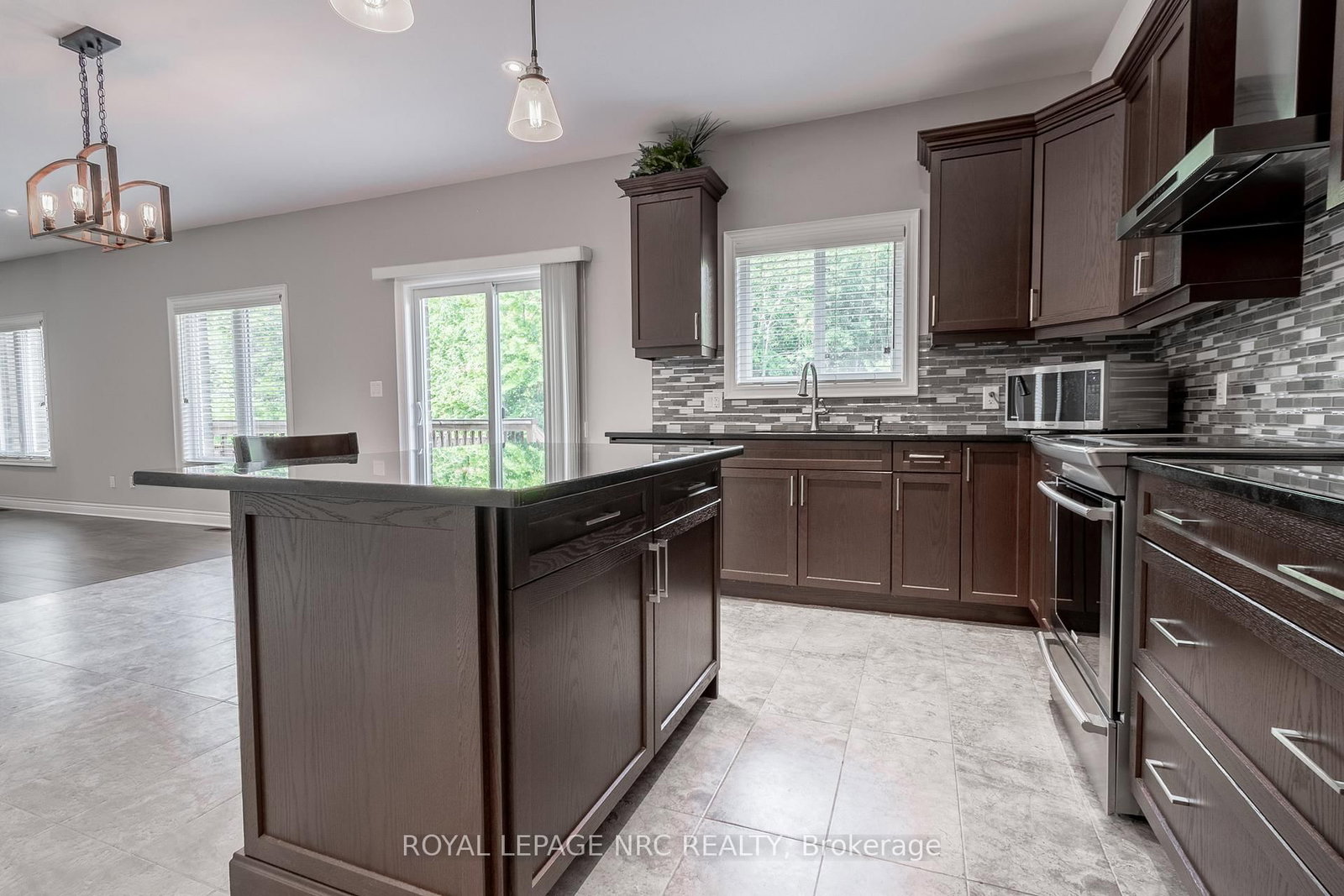 7231 Lionshead Avenue, Unit 30 - Photo 25