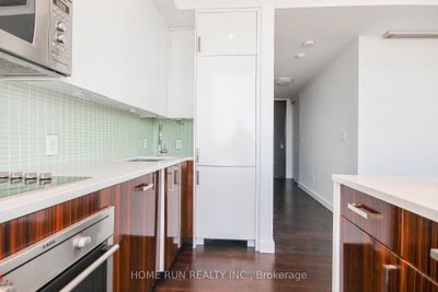 Unit 805 — 201 PARKDALE Avenue — photo 6
