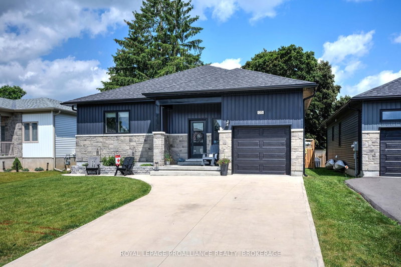 125 Maplecroft Crt, Gananoque, K7G 0A6 | Image 2