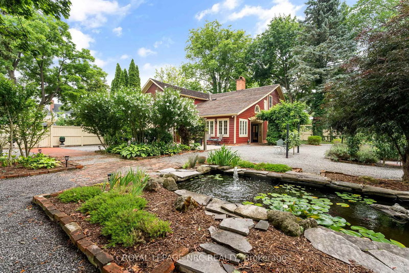 307 Mississagua St, Niagara-on-the-Lake, L0S 1J0 | Image 2