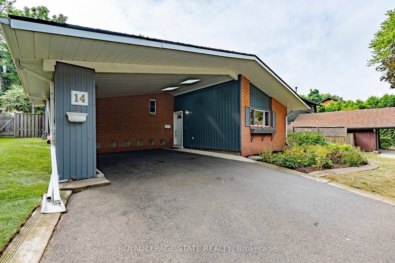 14 Pleasant Ave, Hamilton, L9H 3S7 | Image 2