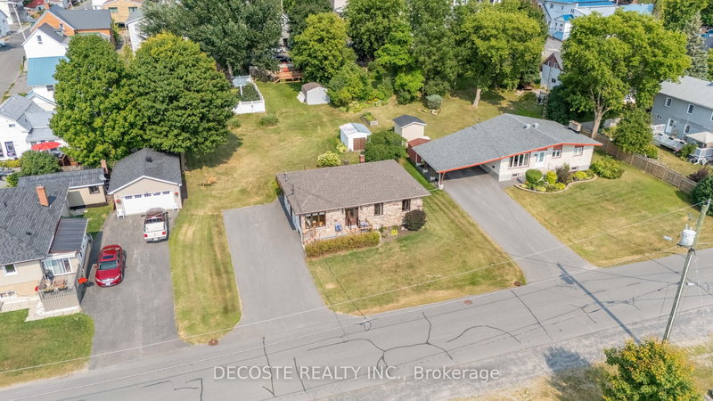 137 Park Ave, North Glengarry, K0C 1A0 | Image 2