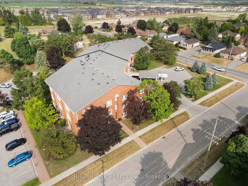 109 - 1 Heritage Way, Kawartha Lakes, K9V 5P9 | Image 2