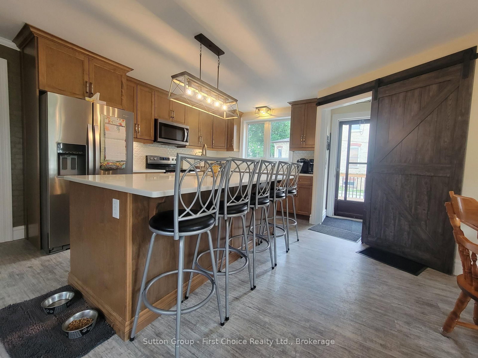 Listing Image 14