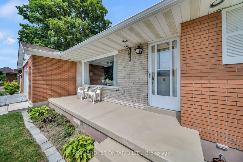 490 Saddler St E, West Grey, N0G 1R0 | Image 3