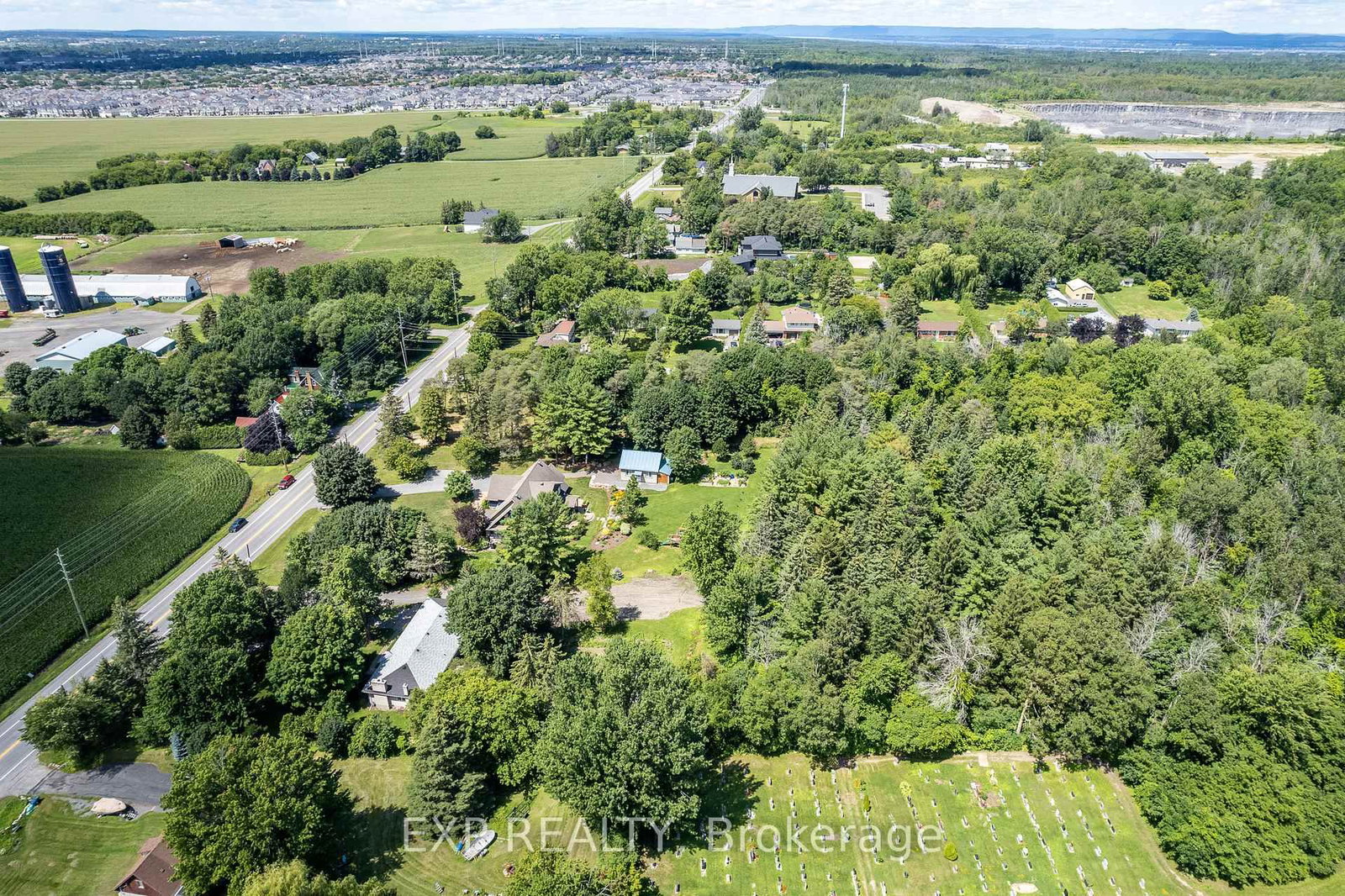 5486 Old Richmond Rd. Road W • Ottawa, ON photo 11