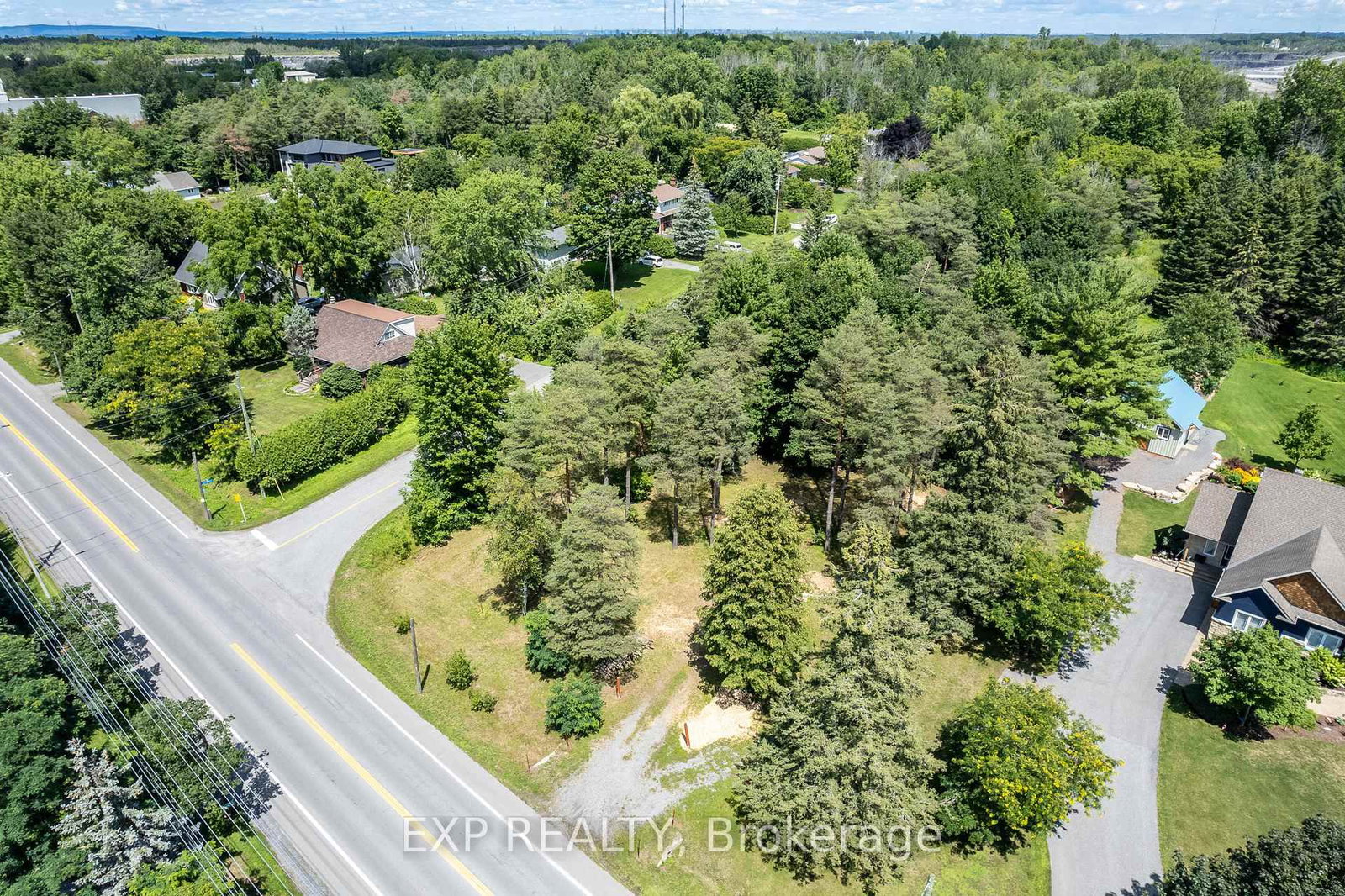 5486 Old Richmond Rd. Road W • Ottawa, ON photo 25
