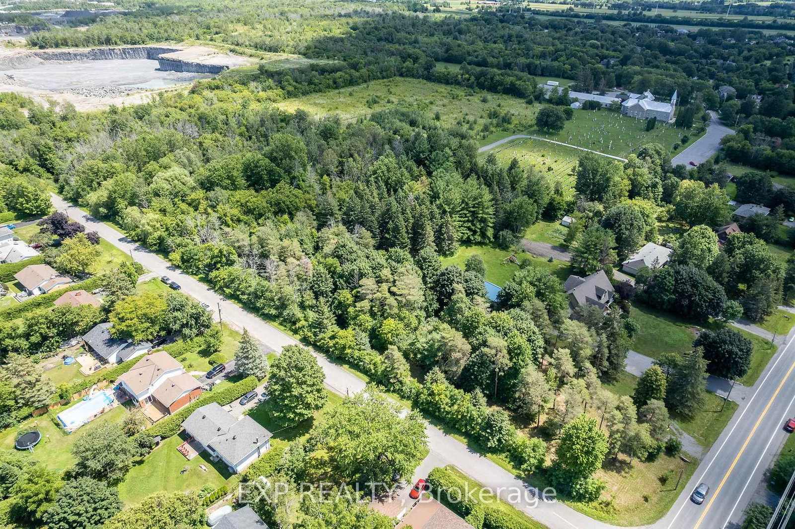 5486 Old Richmond Rd. Road W • Ottawa, ON photo 5