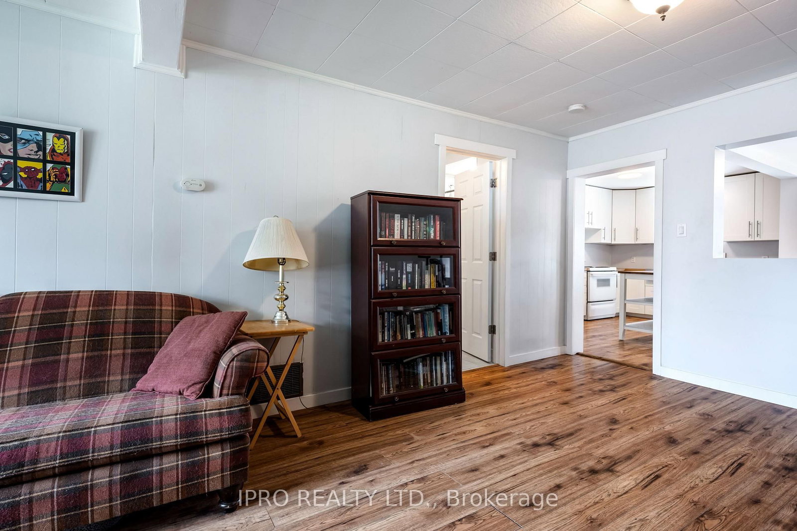 Listing Image 7