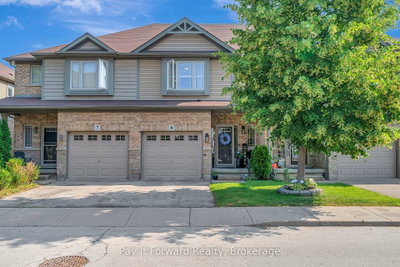 Townhouse sold at 8-310 Fall Fair Way, Hamilton, Ontario, L0R 1C0 - Binbrook - MLS: X12341724