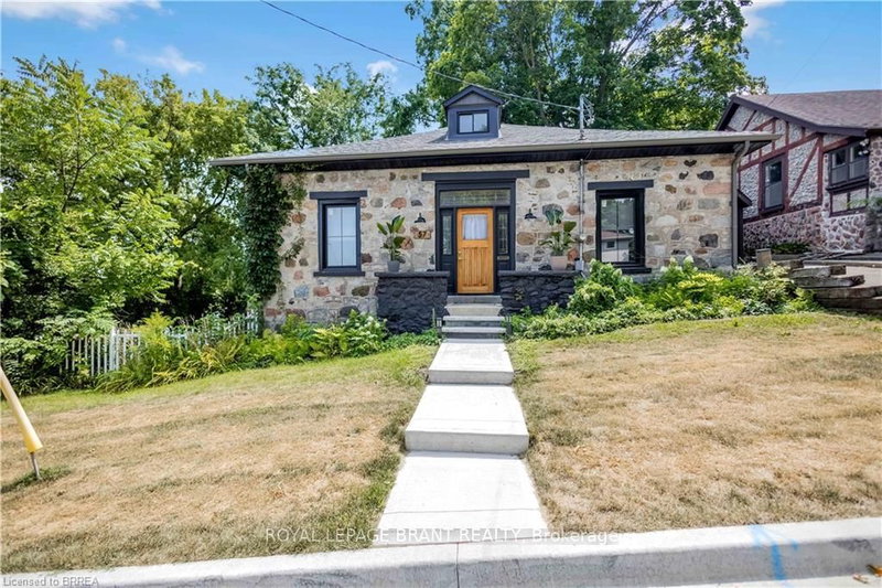 57 Main St, Brant, N3L 1E5 | Image 2