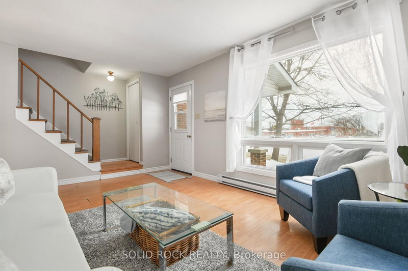 54 / 56 William Street W