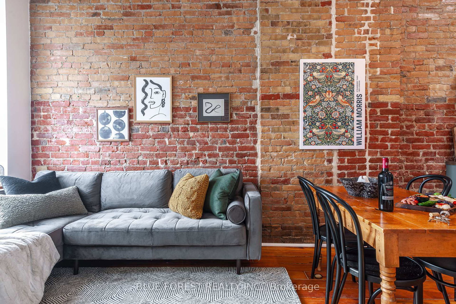 Listing Image 7