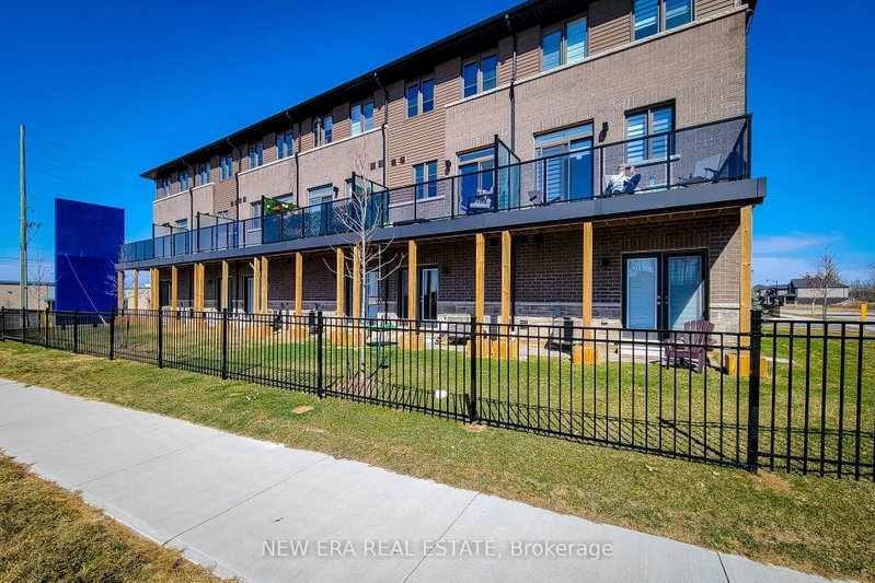 120 Court Dr photo 4