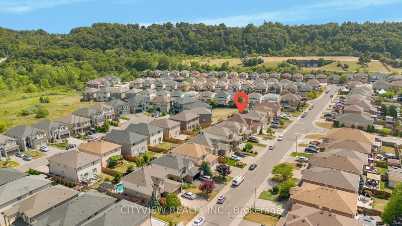 48 Nashville Circ, Hamilton, L8G 5H2 | Image 3