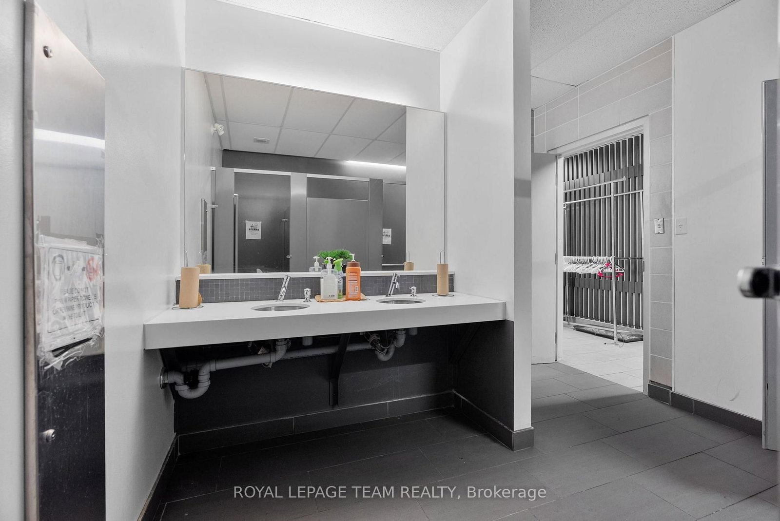 450 Rideau Street, Unit A01 - Photo 27