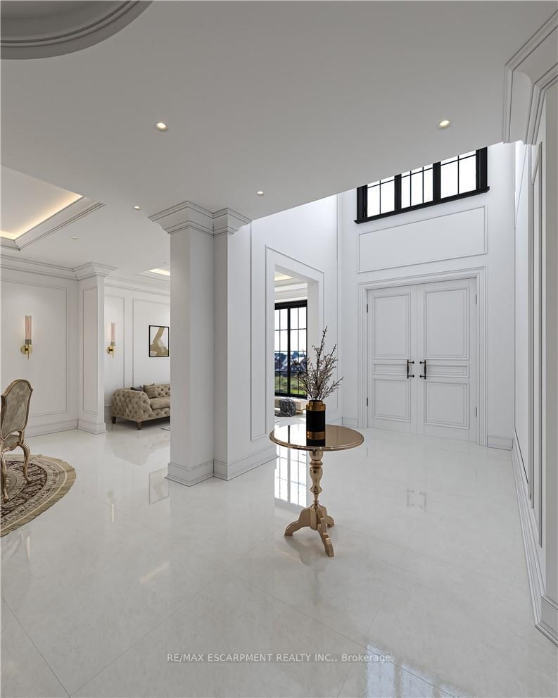 49 Roselawn Ave, Hamilton, L9G 2H9 | Image 2