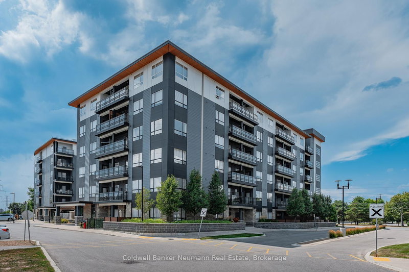 210 - 247 Northfield Dr E, Waterloo, N2K 0H1 | Image 2