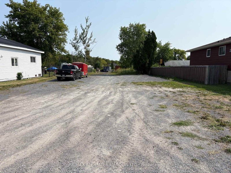 3007 Pitt St N, Cornwall, K6K 1A5 | Image 2